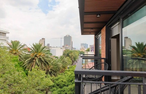 Hipodromo Apartamento | w* | Vibrant 2BR with Balcony in Condesa