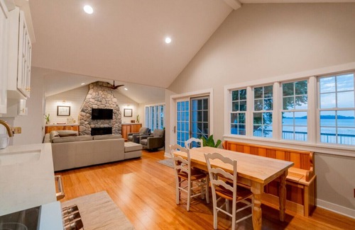 Waconia Cabaña | Waconia Lakefront Cottage- dogs ok