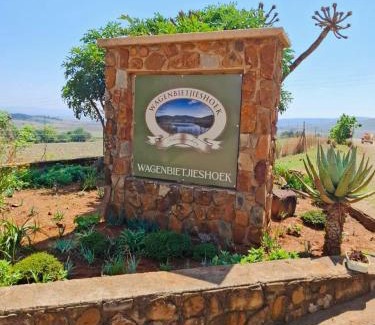 Emakhazeni Apartamento | Wagenbietjieshoek Wilgekraal Farmhouse