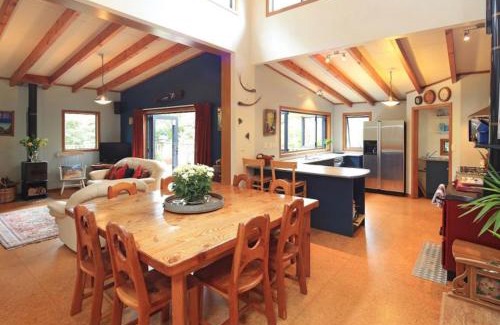 Ostend Casa | Waiheke Escape