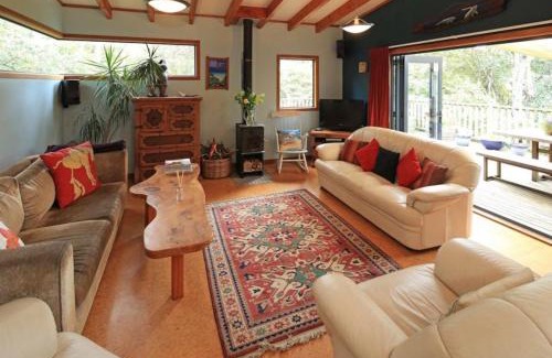 Ostend Casa | Waiheke Escape