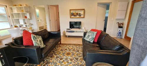 Waikanae Casa | Waikanae Beach Suite Retreat