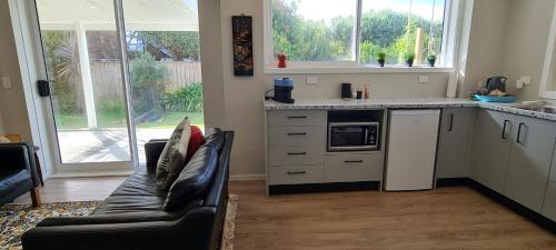 Waikanae Casa | Waikanae Beach Suite Retreat