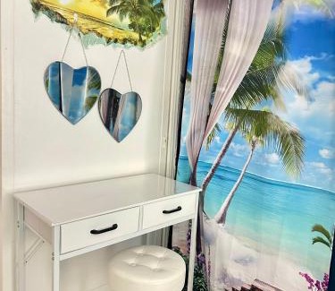 Waikiki Apartamento | WAIKIKI 2 BEDROOMS, 1 BATH, FREE PARKING, SLEEP 6