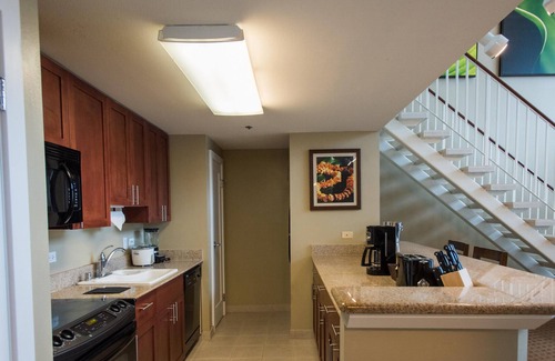 Waikiki Complejo | Penthouse de 2 pisos 2 habitaciones, 2. 5 baños con vista al mar en la torre de la laguna HGVC Hawaiian Village