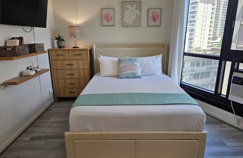 Waikiki Hotel | Waikiki Grand Hotel - Newly Renovated @6FL