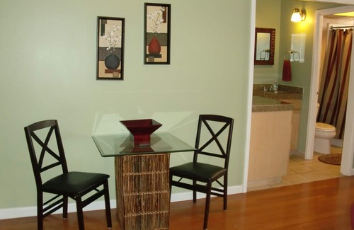 Waikiki Apartamento | ~ Waikiki ~ $ MEJOR VALOR $ ~ Estudios ~ Fully Furn ~ Blocks to Beach ~