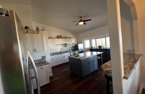 Sunset Ridge Casa | Waikoloa Luxury 3BR + Ohana Suite w/Ocean Views & Lanai — Hale Akaʻula