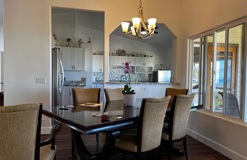 Sunset Ridge Casa | Waikoloa Luxury 3BR + Ohana Suite w/Ocean Views & Lanai — Hale Akaʻula