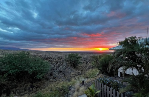 Sunset Ridge Casa | Waikoloa Luxury 3BR + Ohana Suite w/Ocean Views & Lanai — Hale Akaʻula