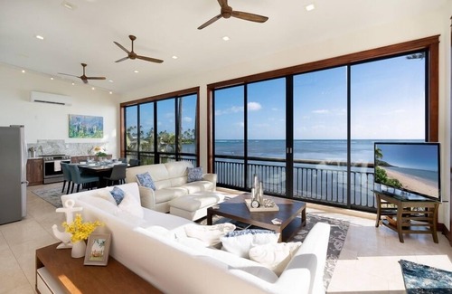 Waialae Iki Ridge Casa | Wailupe Seaside 6BR by Gather: Beachfront w/ Luxury Guest House