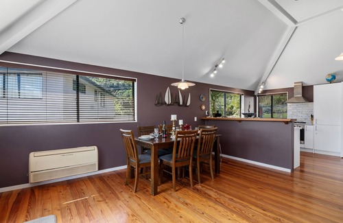 Waikawa Bay Casa | Waimarama Hideaway - Waikawa Holiday Home