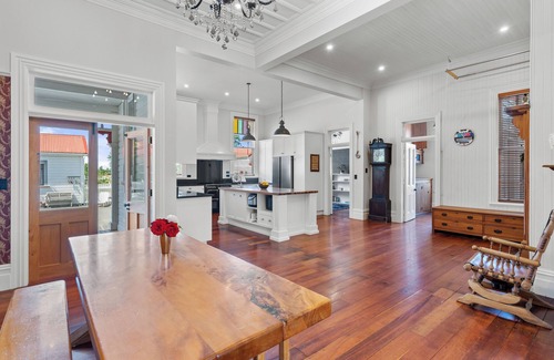 Opaki Casa | Waipipi Homestead - 6 bedroom historical homestead with pool, spa and yoga room