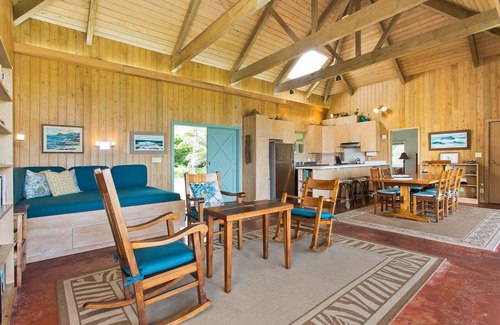 Hauula Casa | Waipuna - Bienvenido a Waipuna Cottage: ¡Finca aislada frente al mar con vistas panorámicas!