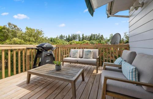 Waitahanui Casa | Waitahanui Lake House - Lake Taupo Holiday Home