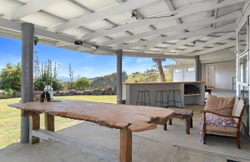 Matapouri Casa | Waitorupai Retreat 1 - Sandy Bay Holiday Home