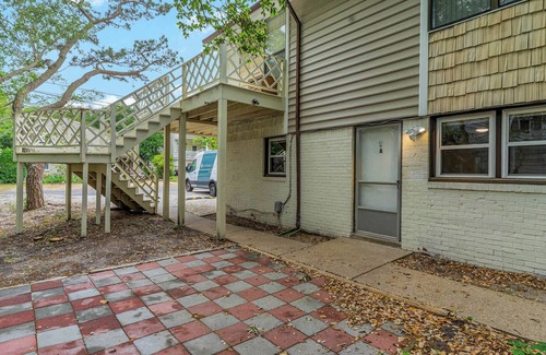 Northeast Virginia Beach Casa | Wake Forest Bungalow - Suite B