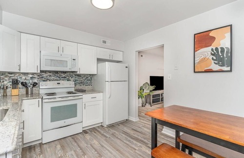 Northeast Virginia Beach Casa | Wake Forest Bungalow - Suite B