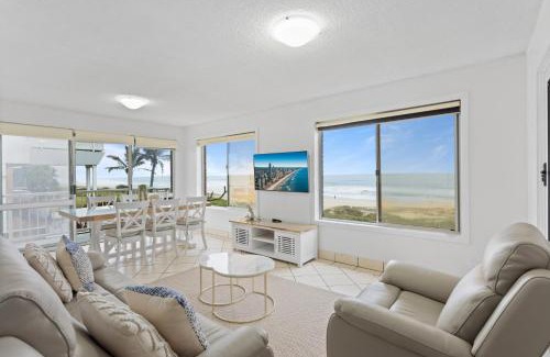 Mermaid Beach Apartamento | Wake to Waves in Spacious 3-Bed Beachfront Unit