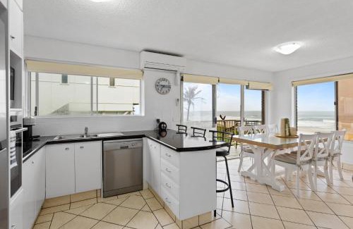 Mermaid Beach Apartamento | Wake to Waves in Spacious 3-Bed Beachfront Unit