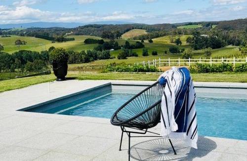 Neerim South Casa | Wake Up to Stunning Views - Luxury Counrty Escape by Scotch Hill Truffle Farm