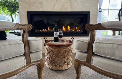 Neerim South Casa | Wake Up to Stunning Views - Luxury Counrty Escape by Scotch Hill Truffle Farm