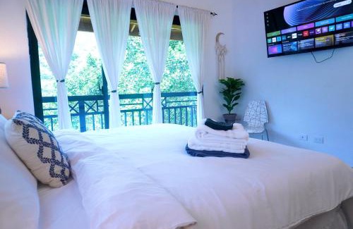 La Vega Province Casa | Wake Up To Sweeping Misty Hills Views