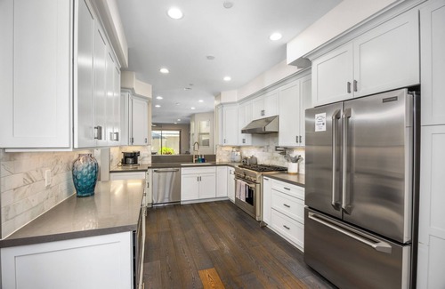 Crown Point Casa | Wake Up to the Waves- Private Beach Home