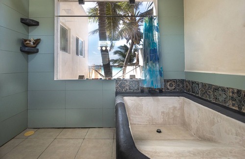 Chelem Apartamento | Wake Up To This View in this Oceanfront Apartment