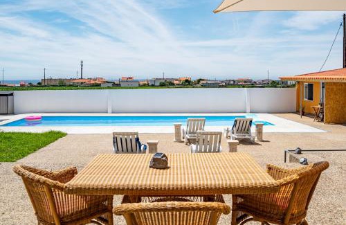 Angeiras Apartamento | Wake up with the Sea Breeze- House with pool AP2