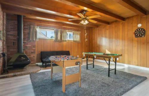 Panorama City Casa | Wakefield Cozy Stay foosball FirePit Hammock