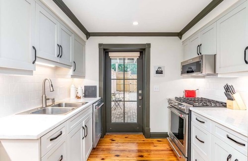 Savannah Victorian District Condominio | Waldburg Garden | Pet Friendly, Historic Savannah!