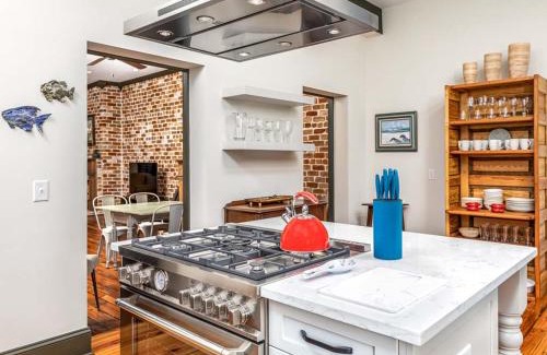 Savannah Victorian District Casa | Waldburg Manor