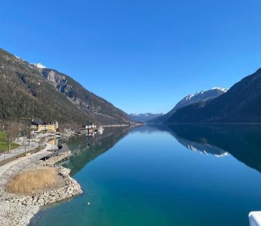 Pertisau Apartamento | Waldvilla am See
