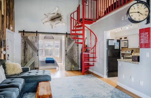 Rutledge Hill Condominio | Downtown Trendy Loft, 4 camas Queen Walk 2 Broadway! Park Free!