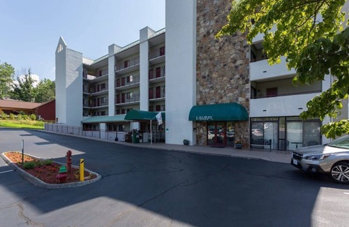 Gatlinburg Condominio | Walk 2 Downtown Gatlinburg/Awesome Mountain Views