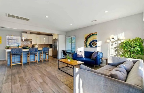 South Scottsdale Casa | Walk 2 Old Town| Sparkling Pool | Fire Pit | Oasis
