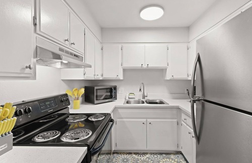Downtown Las Vegas Apartamento | Walk Downtown Las Vegas 875 sf 2BR/1BA Fremont Arts District & 8Min to The Strip