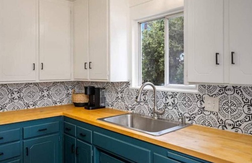 San Luis Obispo Cabaña | Walk downtown! Spa Tub+Bikes+Grill | CalPoly+Beach