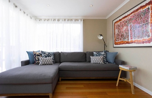 Rosebud Casa | Walk everywhere - beach/cafes. Modern beach house