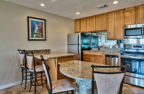 Panama City Beach Villa | Salir por la puerta de la playa / Walk To Pier Park, frente a la playa