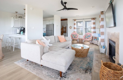 Topsail Beach Casa | Serenity Point Ocean View~King Master~TWO Beaches!