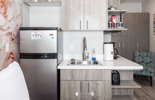 Old Town Casa | Walk to All in Old Town. Fast WiFi. Parking. Cable - Discounts For Longer Stays
