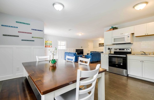 Atlantic Beach Casa | ¡NUEVO! Grand Strand Home Steps de Atlantic Beach!