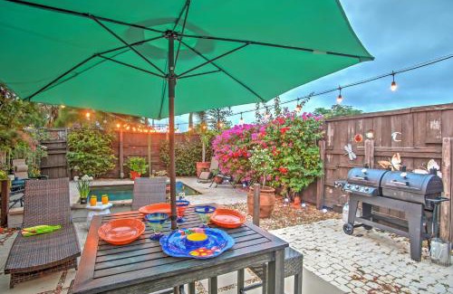 Mango Groves Casa | Walk to Attractions Tropical Lake Worth Hideaway!