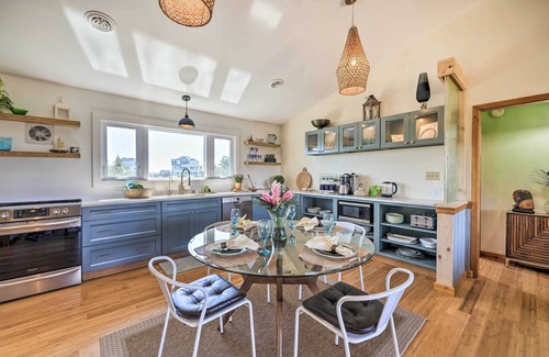 Avon Casa | Walk to Bay & Boat Launch: Beach House in Avon