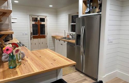 Pigeon Point Casa | Walk to Bay Street and Historic Downtown Beaufort! Close to Parris Island MCRD!