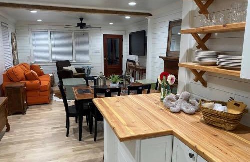 Pigeon Point Casa | Walk to Bay Street and Historic Downtown Beaufort! Close to Parris Island MCRD!