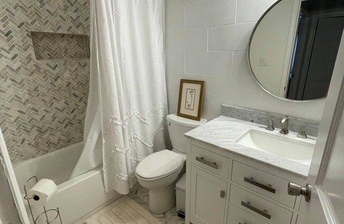 Bayshore Beautiful Casa | Walk to Bayshore Boulevard Townhome
