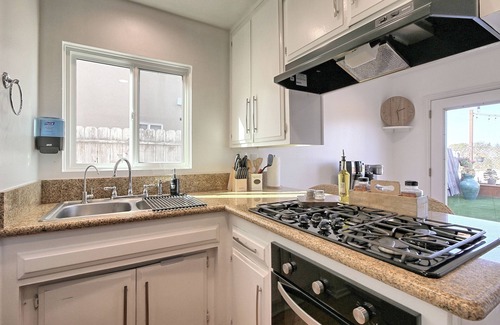 Oxnard Dunes Casa | Walk to Beach - 2 bed/1 bath unit located in The Dunes